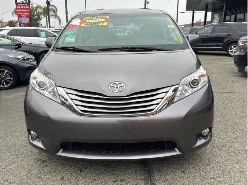 2016 Toyota Sienna