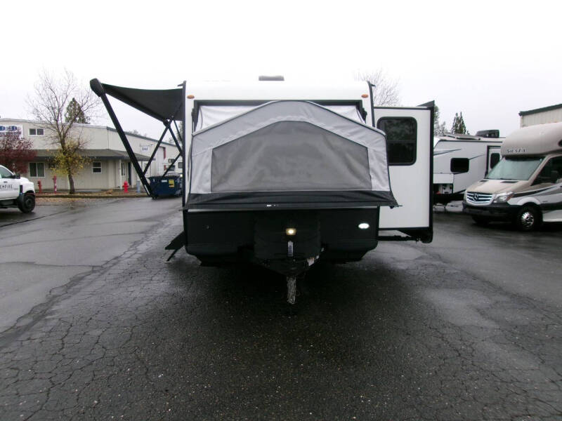 2021 Rockwood Roo 233s