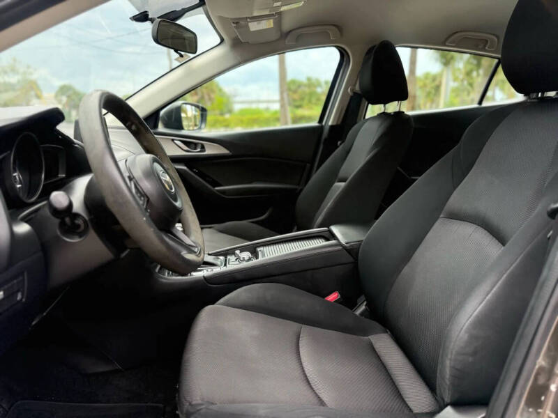 2017 Mazda MAZDA3 Sport