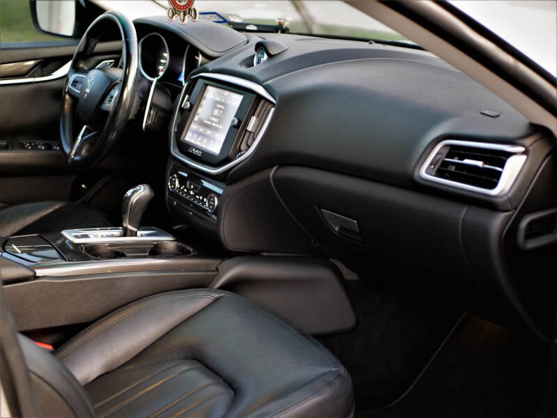 2014 Maserati Ghibli