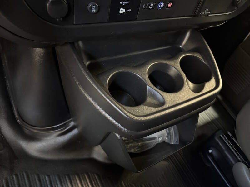 2023 GMC Savana 2500