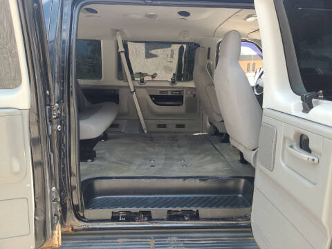 2011 Ford E-Series E-350 SD XLT