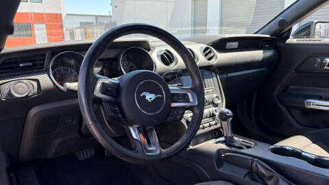 2016 Ford Mustang V6