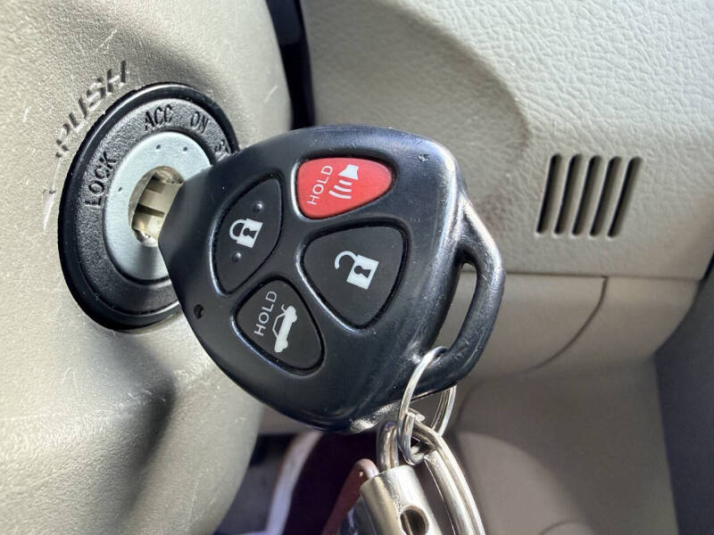 2009 Toyota Corolla LE