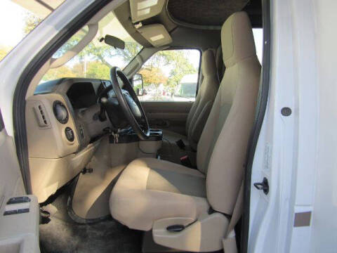 2017 Ford E-Series E-450 SD