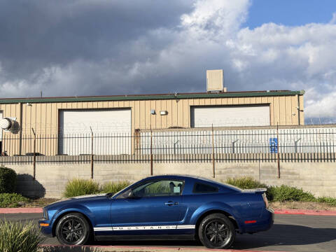 2007 Ford Mustang V6 Deluxe