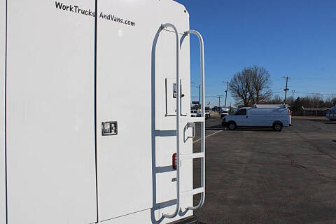 2023 Chevrolet Express 3500
