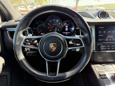 2017 Porsche Macan