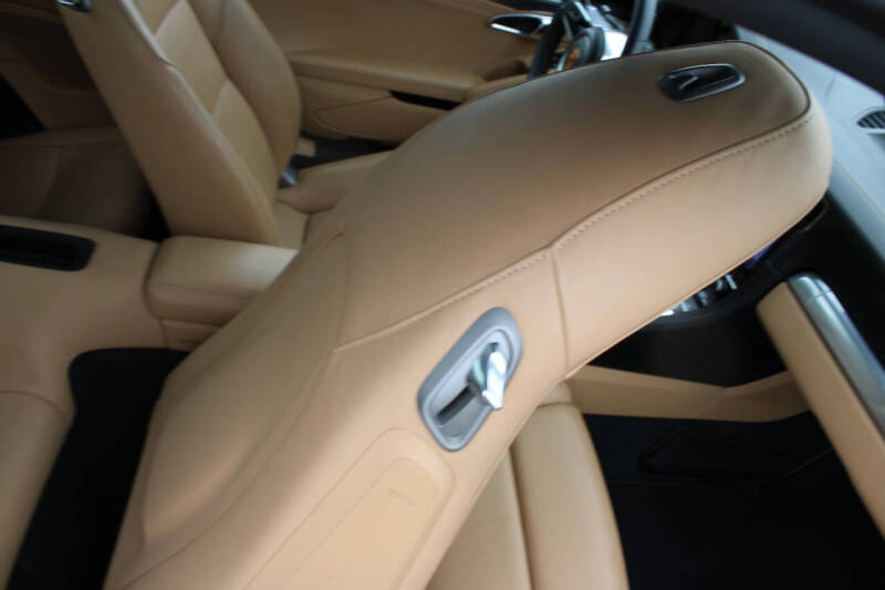 2018 Porsche 911 Carrera