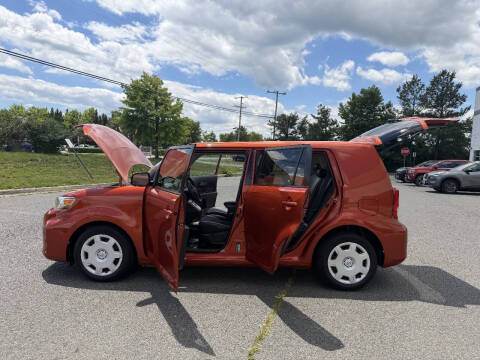2012 Scion xB Release Series 9.0