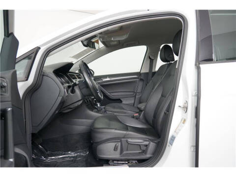 2017 Volkswagen e-Golf SEL Premium