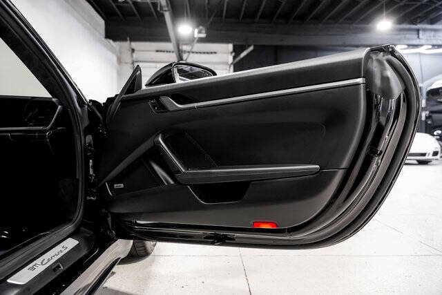 2020 Porsche 911 Carrera S