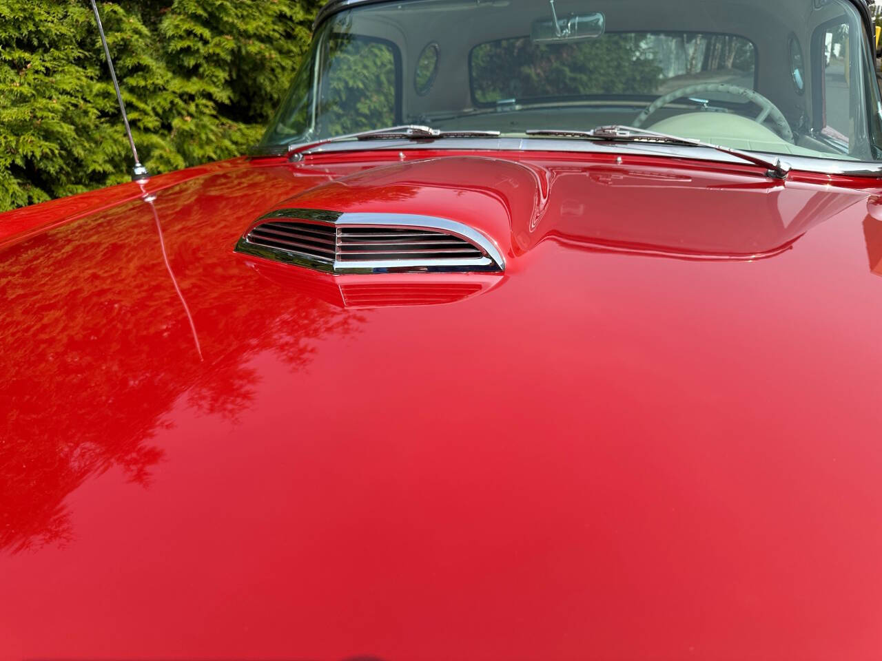 1957 Ford Thunderbird 23