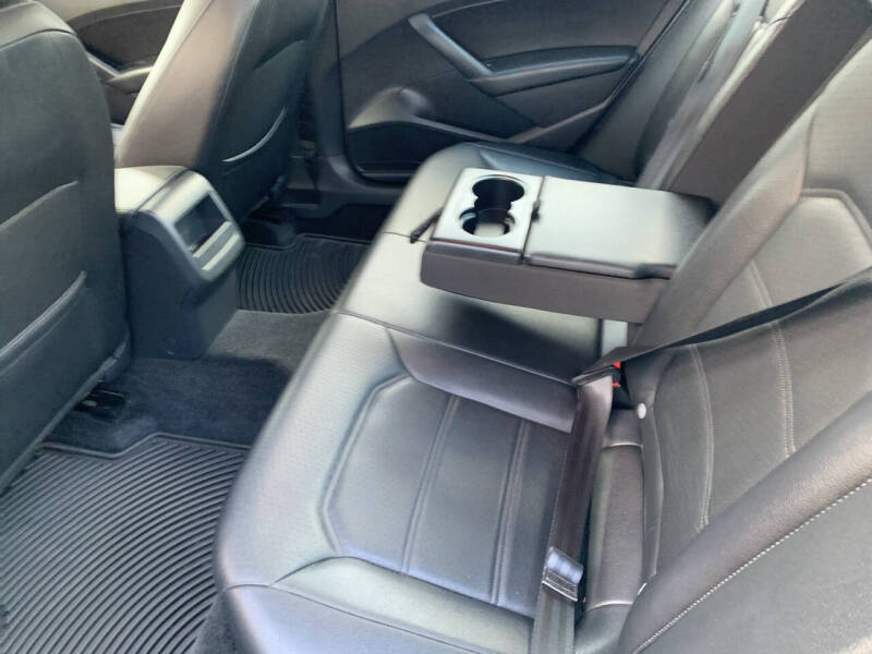 2012 Volkswagen Passat SE PZEV