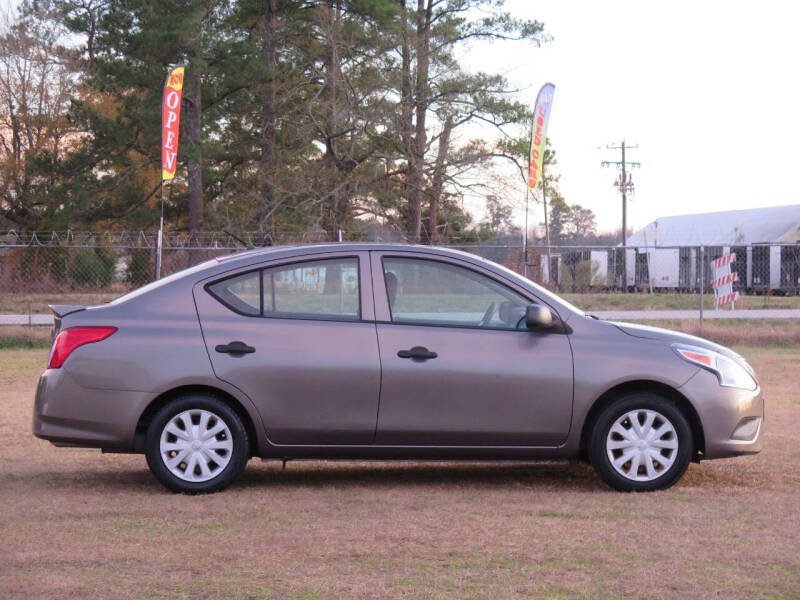 2015 Nissan Versa 1.6 S Plus