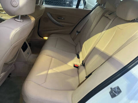 2013 BMW 3 Series 328i