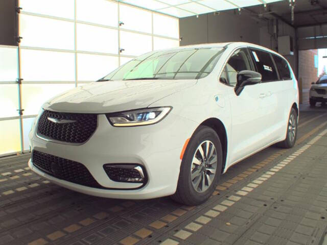 2024 Chrysler Pacifica Plug-In Hybrid