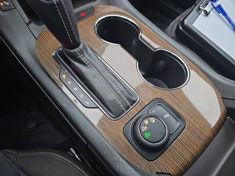 2017 GMC Acadia SLE-2