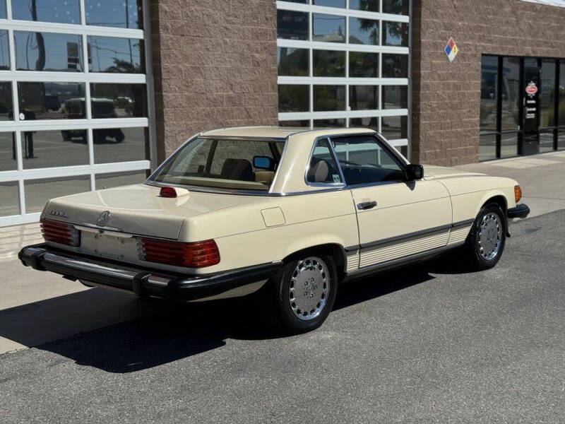 1987 Mercedes-Benz 560-Class 560 SL