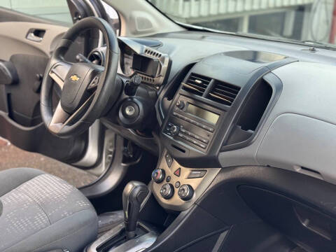 2013 Chevrolet Sonic LS Auto