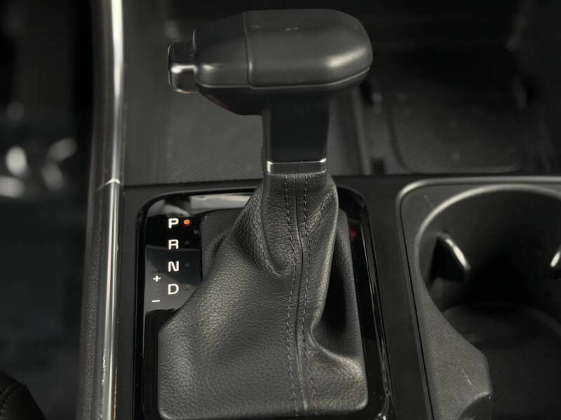 2025 Kia Carnival EX