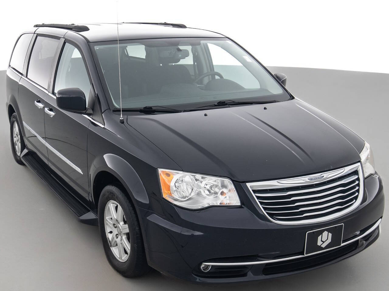 Used Car 2011 Chrysler Town And Country  Touring 4dr Mini Van For Sale Under $10,000 In Coal City, Illinois
