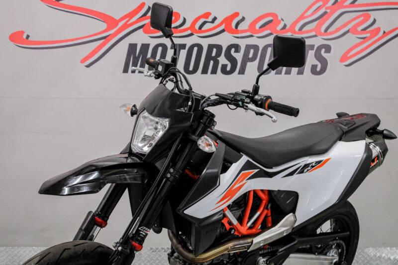 2019 KTM 690 SMC R