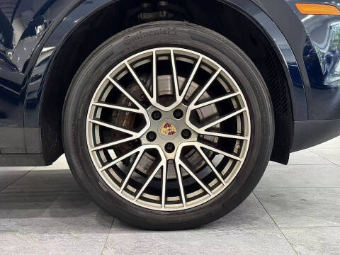 2022 Porsche Cayenne Platinum Edition