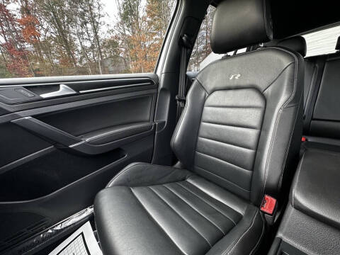 2017 Volkswagen Golf R 4Motion