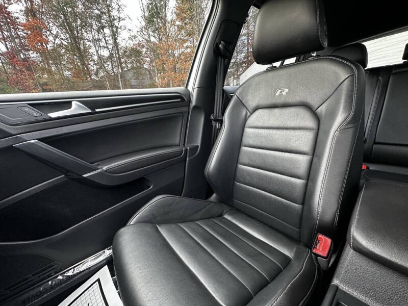 2017 Volkswagen Golf R 4Motion