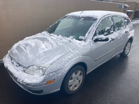2006 Ford Focus for sale at Blue Line Auto Group in Portland OR