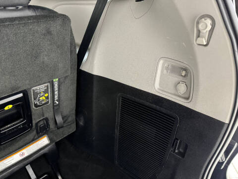 2018 Toyota Sienna SE Premium 8-Passenger