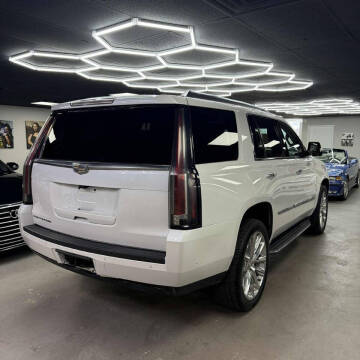 2017 Cadillac Escalade Luxury