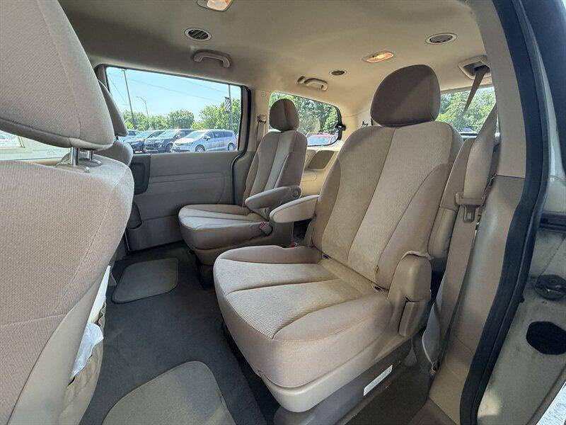 2012 Kia Sedona LX