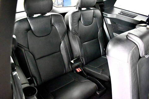 2022 Volvo XC90 Recharge T8 R-Design