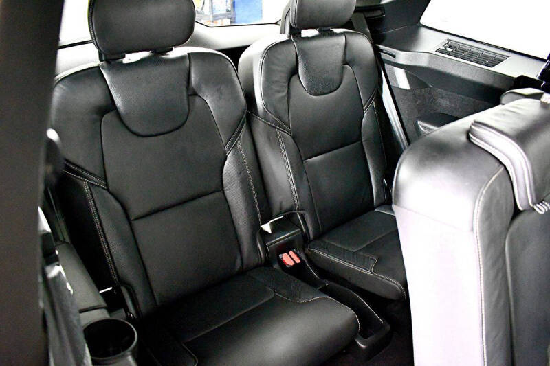 2022 Volvo XC90 Recharge T8 R-Design