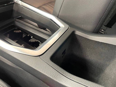 2022 Audi e-tron quattro Premium Plus