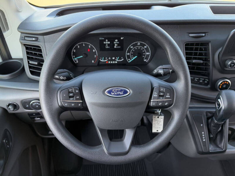 2025 Ford Transit 250