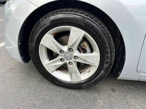 2012 Hyundai Elantra