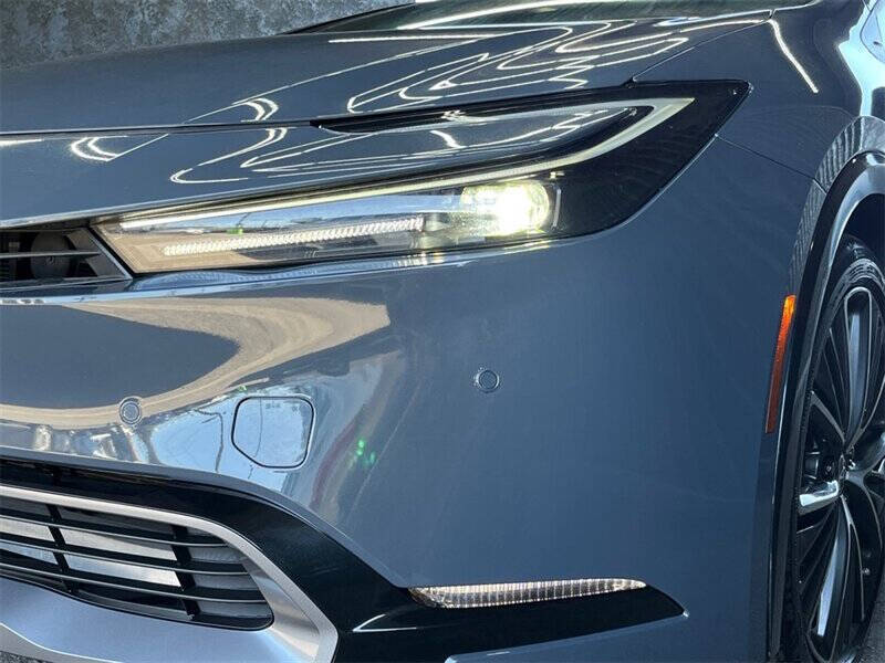 2023 Toyota Prius XLE