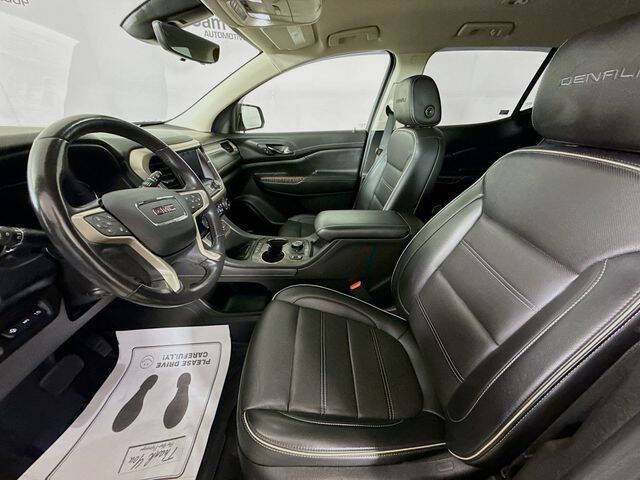 2022 GMC Acadia Denali