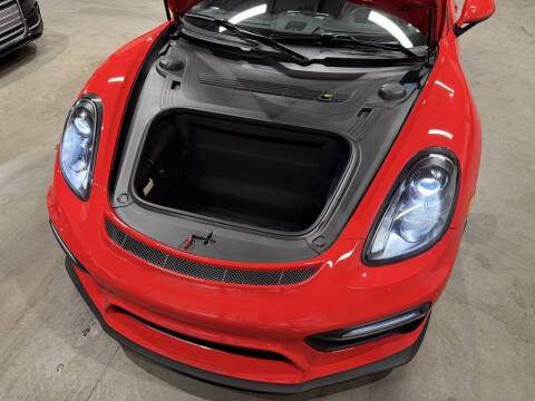 2016 Porsche Cayman GT4