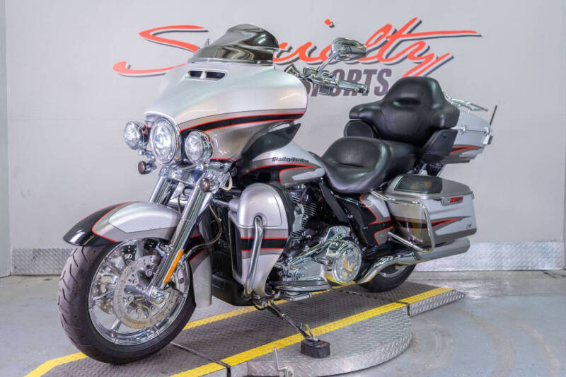 2017 Harley-Davidson CVO Limited