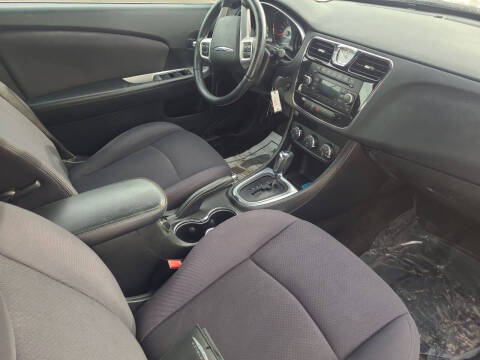 2013 Chrysler 200 Touring