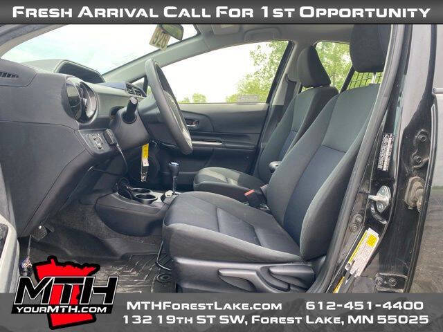 2016 Toyota Prius c Two