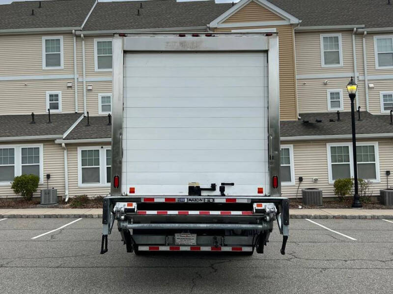 2020 Freightliner M2 106