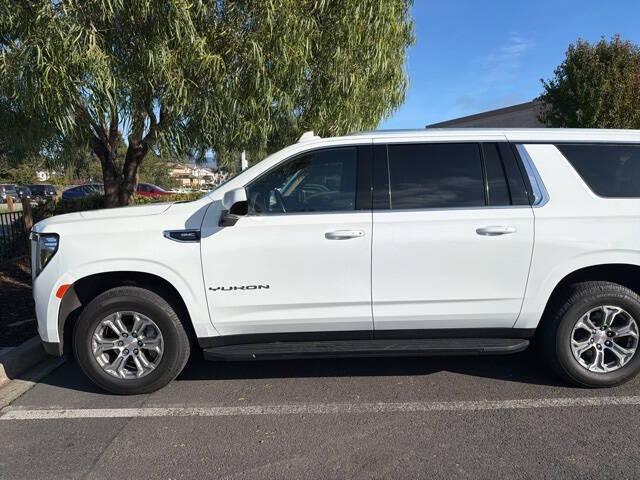 2022 GMC Yukon XL SLE