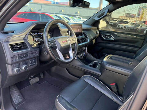 2021 GMC Yukon SLT