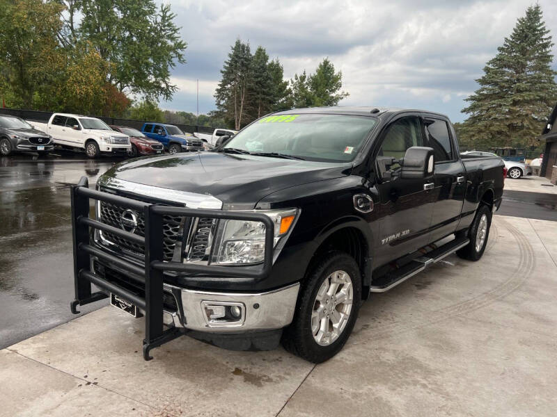 2016 Nissan Titan XD SV's photo