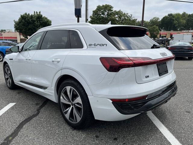 2024 Audi Q8 e-tron quattro Prestige
